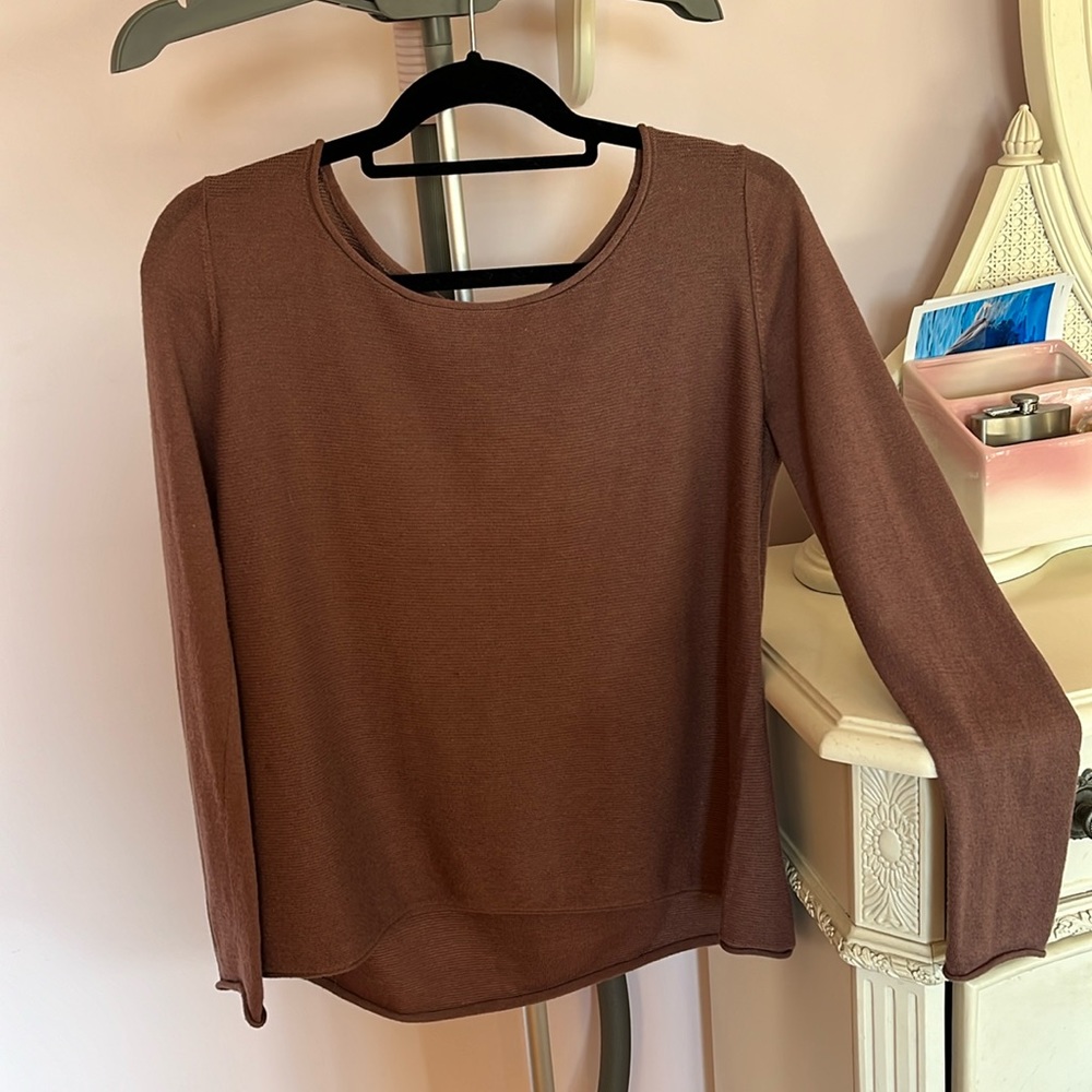 Joie medium soft long sleeve scoop neck sweater in plum/maroon